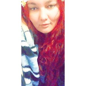 Meet your Posher, Monica